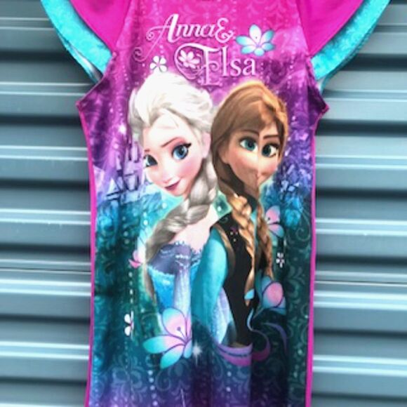 Frozen II - Anna & Elsa . Girls Dress {4-12} ............... Pre Owned - Picture 3 of 3